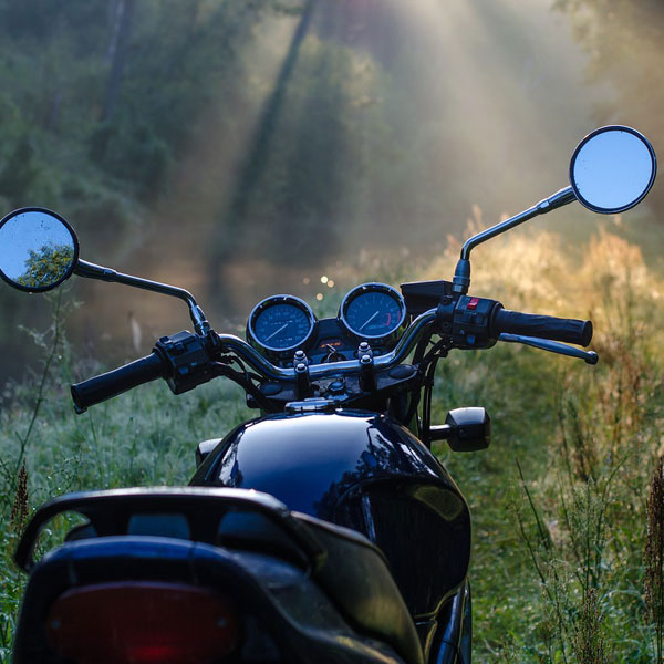 Comment recharger sa batterie moto - Crédit photo : Marek Ropella de Pixabay