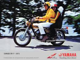 Yamaha DS7