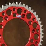 Couronne RENTHAL Twinring® 50-dents Ultra-light anti-boue anodisé dur rouge Honda