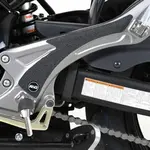 Adhésif anti-frottement R&amp;G RACING platine repose-pieds noir 2 pièces Suzuki Gladius SFV 650