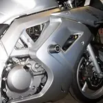 Tampons de protection R&amp;G RACING Classic (axe de bras oscillant) noir Suzuki SV650S carénée