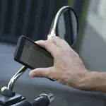 Pack complet SP-CONNECT Moto Bundle fixé sur rétroviseur Samsung S7