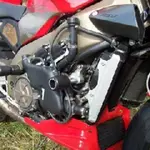 Tampons de protection R&amp;G RACING Aero noir Aprilia Tuono 1000