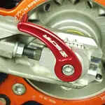 Tire-axe arrière SCAR rouge