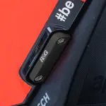 Cache orifice repose-pieds arrière gauche R&amp;G RACING - noir Aprilia