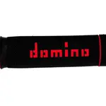 Revêtements de poignées DOMINO A020 Bicolore MX semi-gaufré noir/rouge